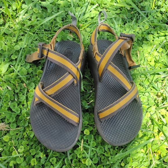 Youth Chaco Sandal Outdoor - Picture 1 of 7